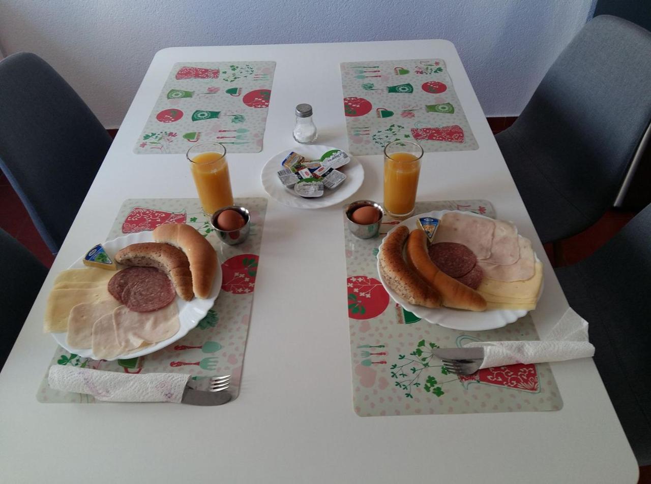 Mini Hostel - Apartman Konjic Bagian luar foto